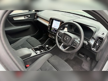Used Volvo XC40 2025 for sale - 78954240: Photo
