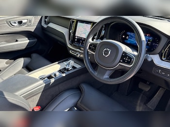 Used Volvo XC60 2022 for sale - 78316512: Photo