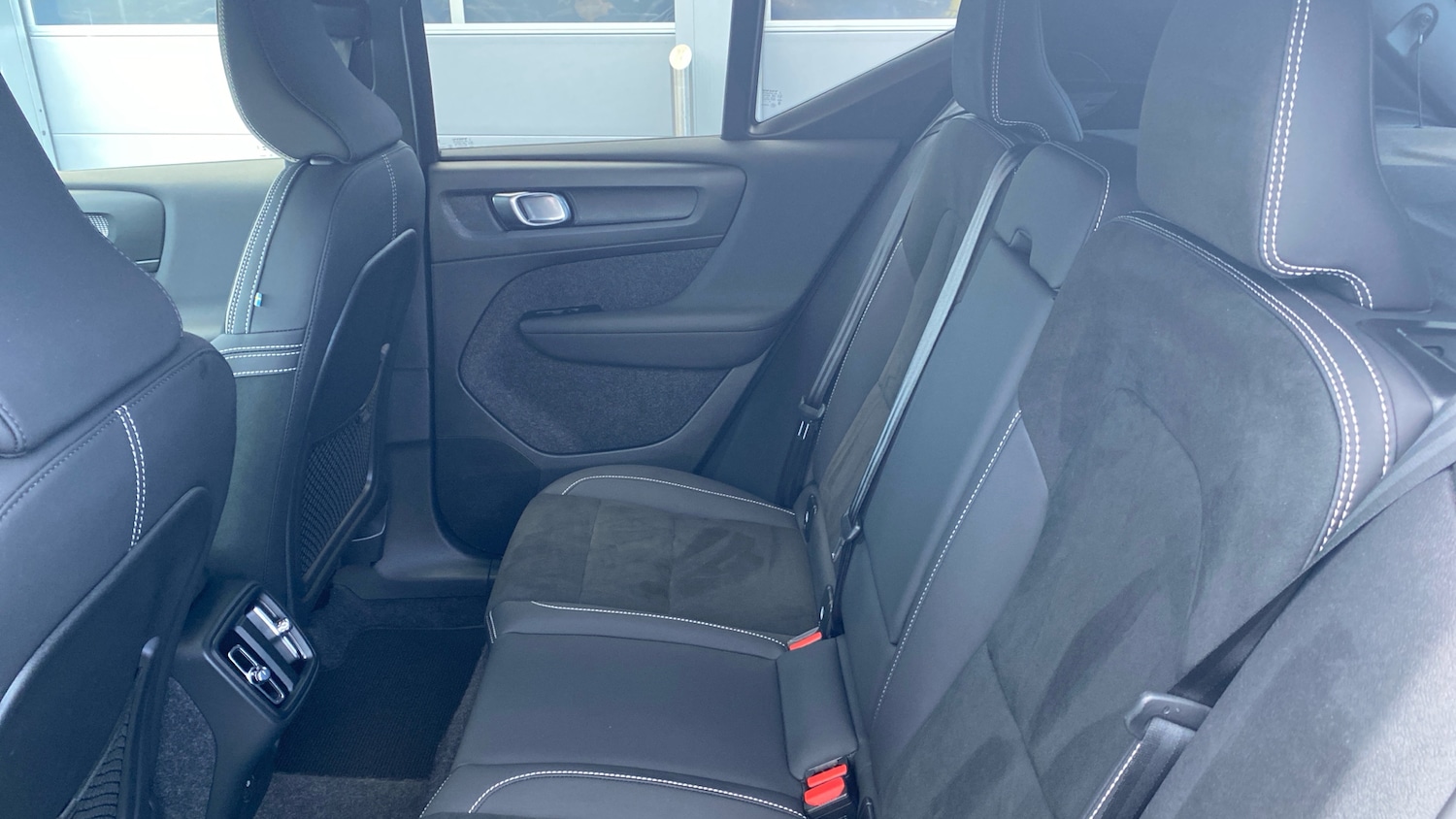 Used Volvo XC40 2025 for sale - 76653258: Photo 10