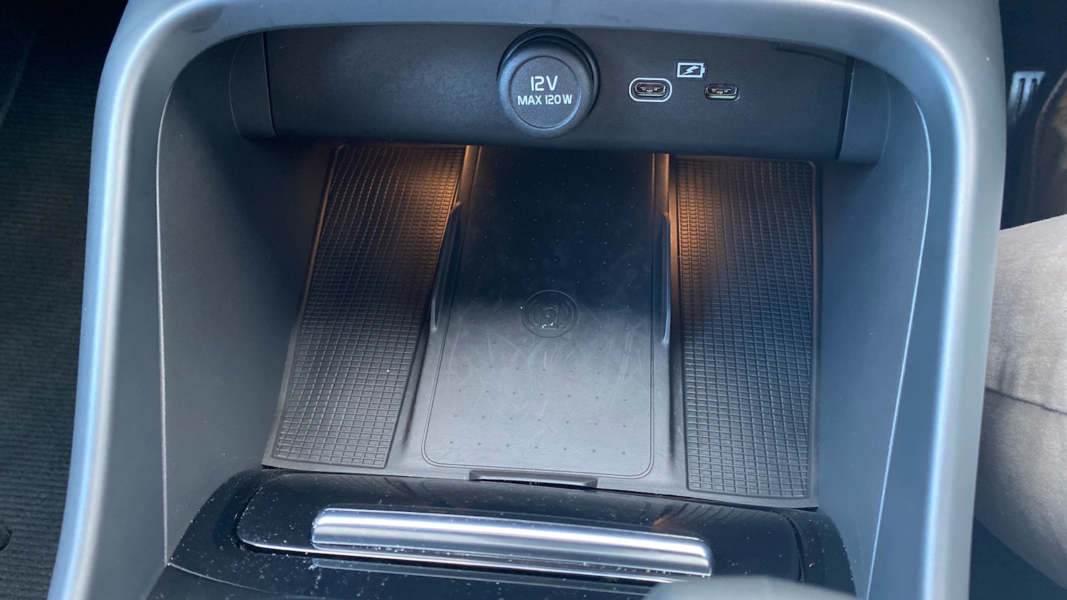 Used Volvo XC40 2025 for sale - 76653258: Photo 37