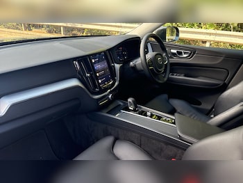Used Volvo XC60 2021 for sale - 75979044: Photo