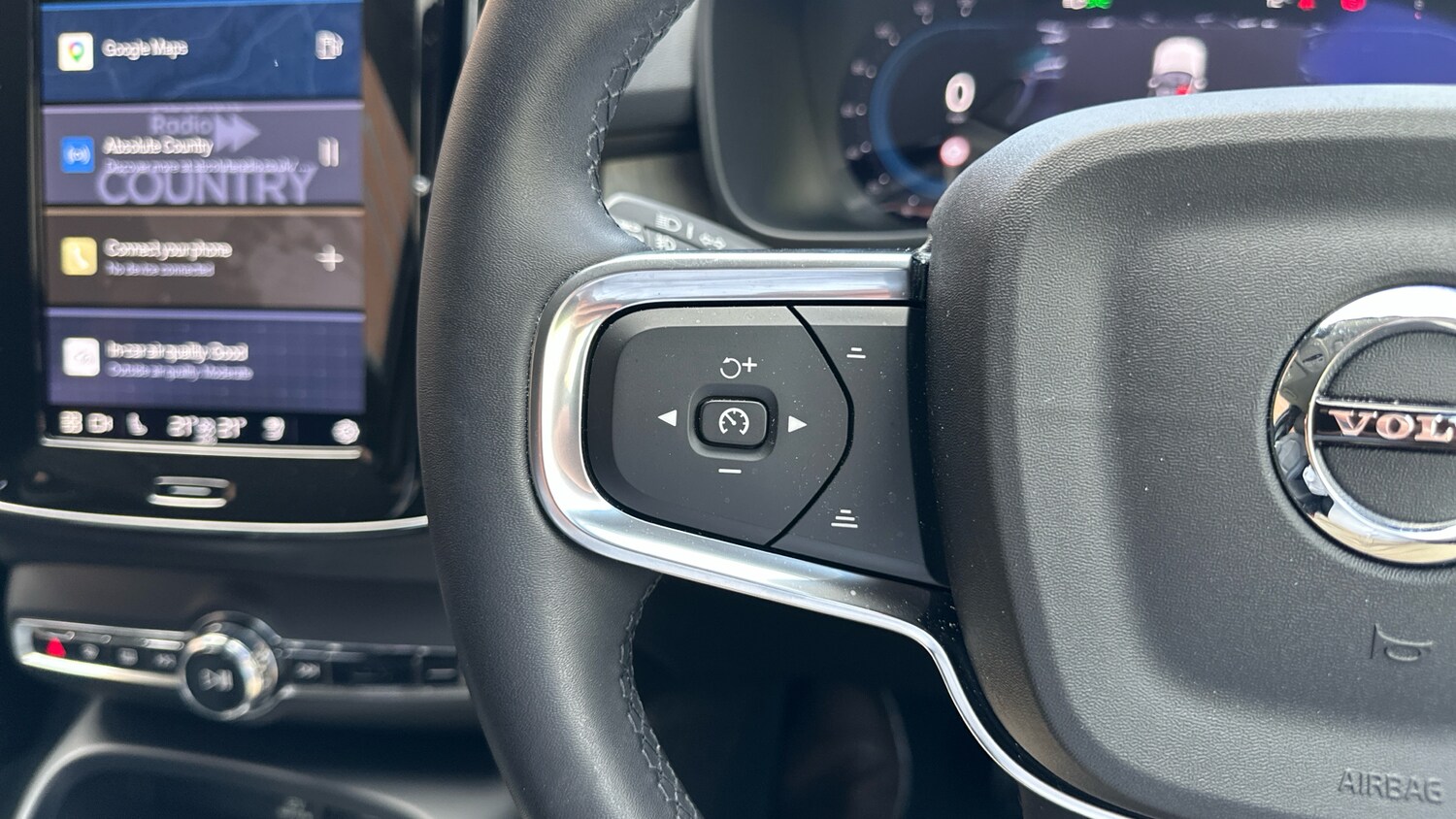 Used Volvo XC40 2023 for sale - 78080483: Photo 20