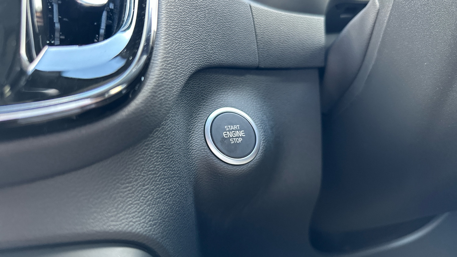 Used Volvo XC40 2023 for sale - 78080483: Photo 26