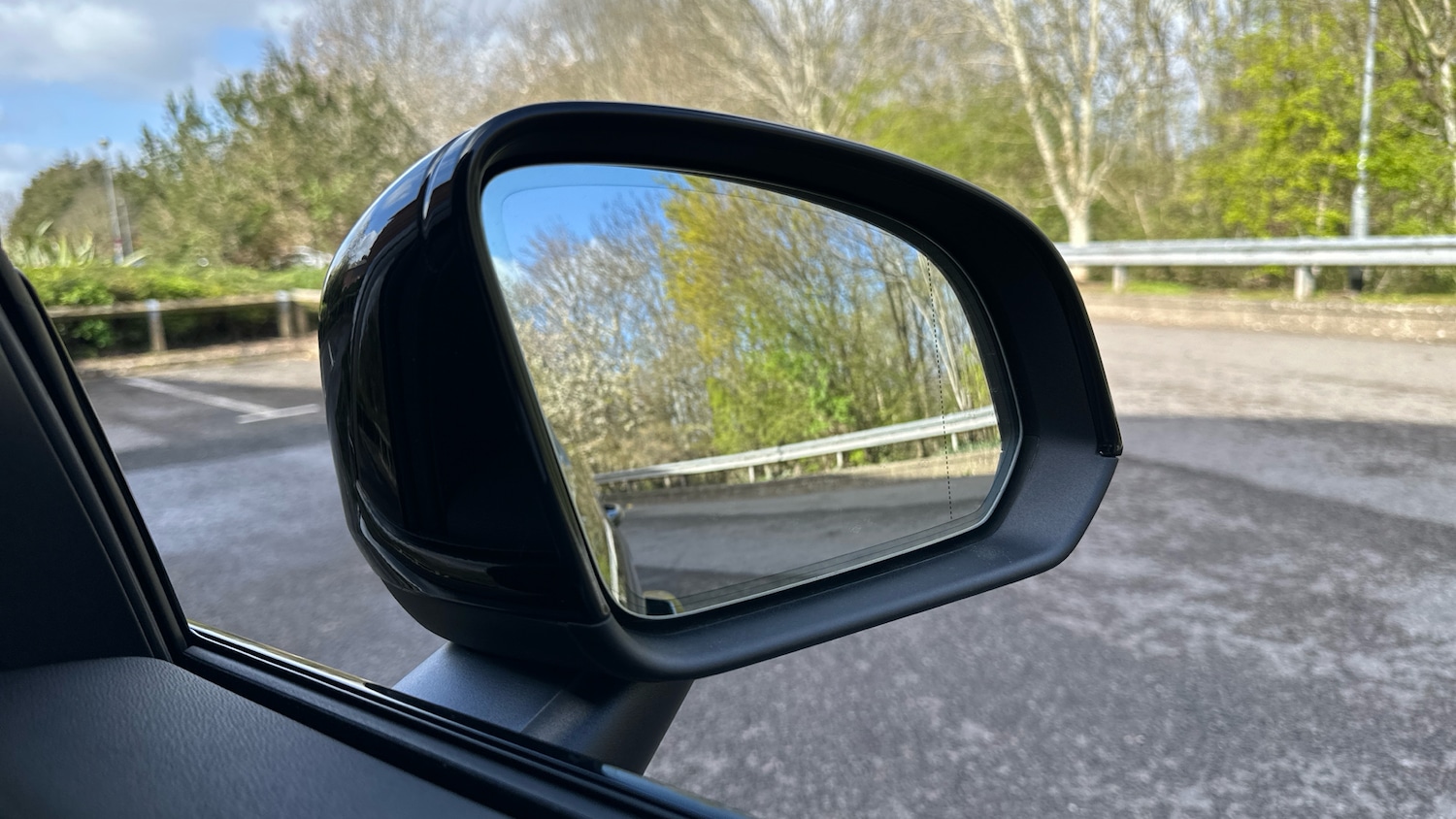 Used Volvo XC40 2023 for sale - 78080483: Photo 31