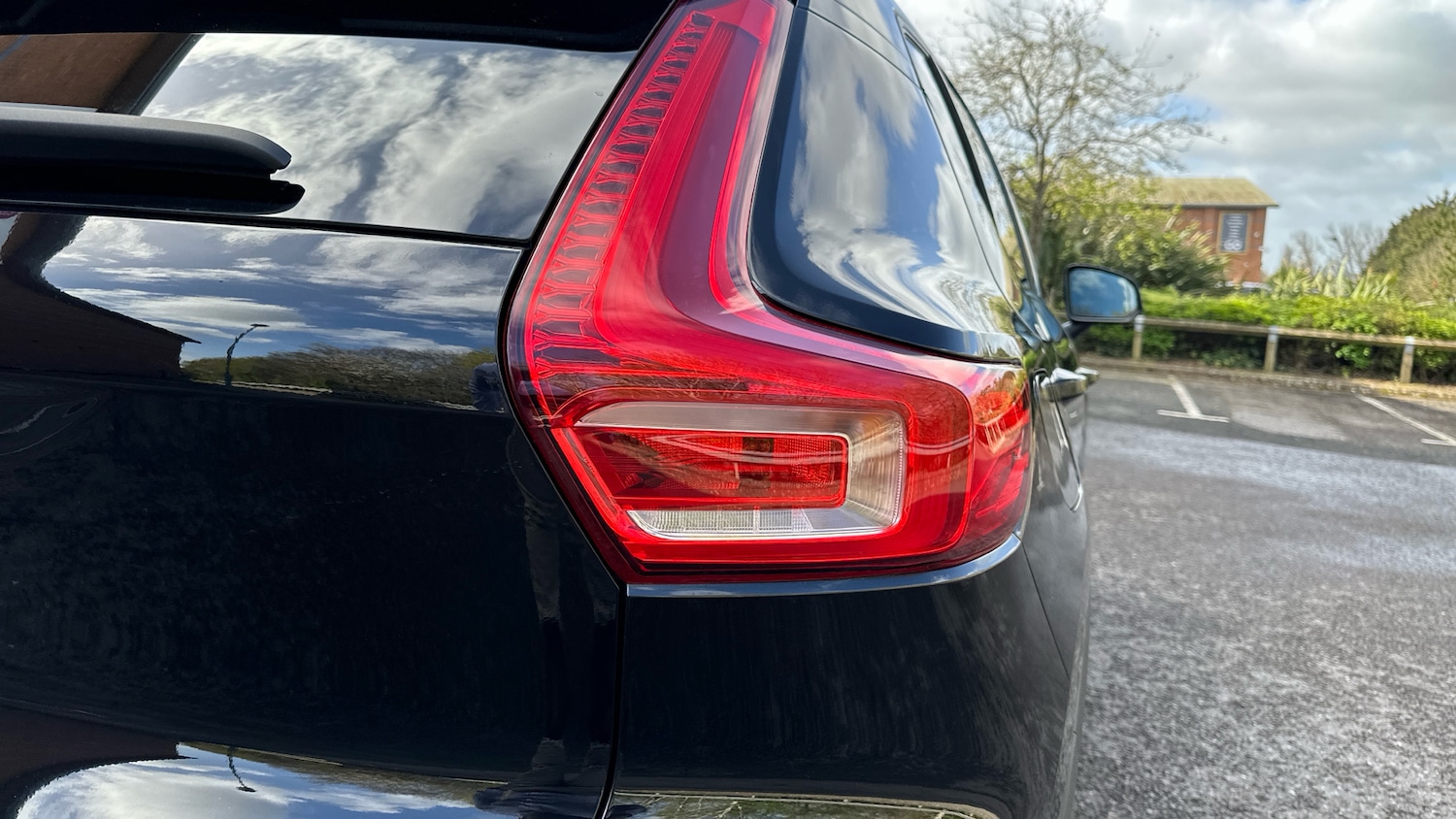 Used Volvo XC40 2023 for sale - 78080483: Photo 37