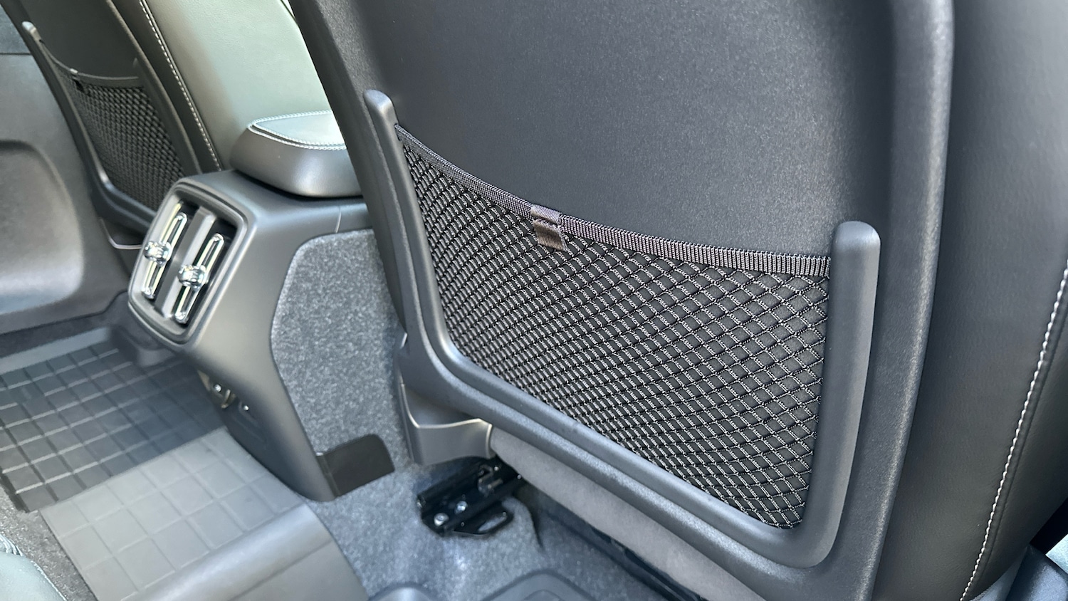 Used Volvo XC40 2023 for sale - 78080483: Photo 43