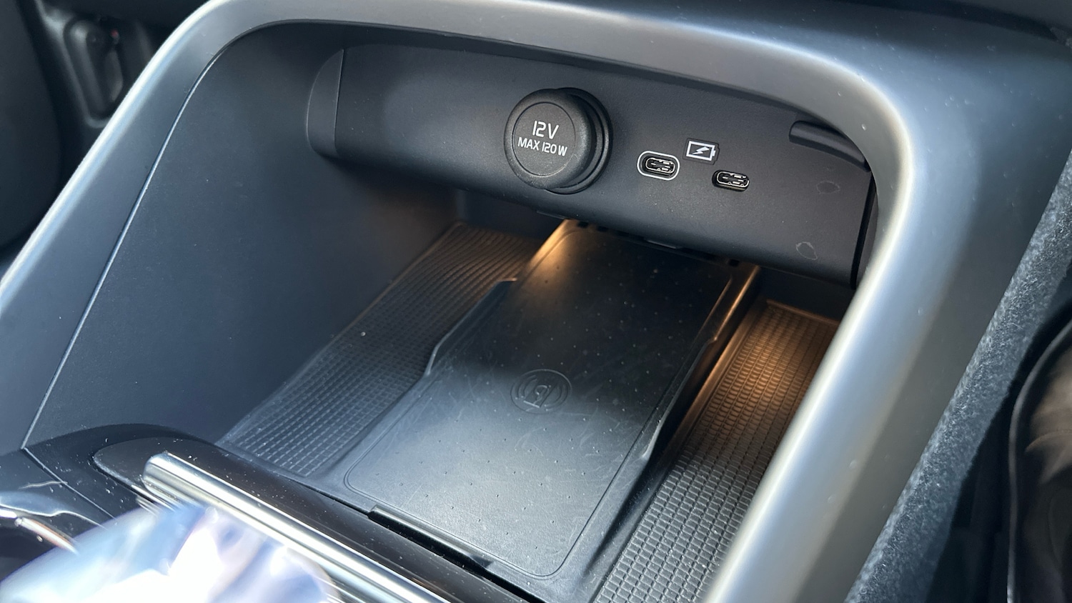 Used Volvo XC40 2023 for sale - 78080483: Photo 45