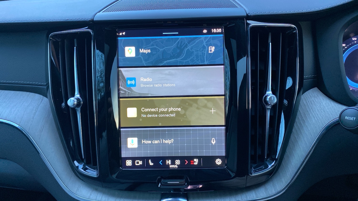 Used Volvo XC60 2023 for sale - 77435613: Photo 12