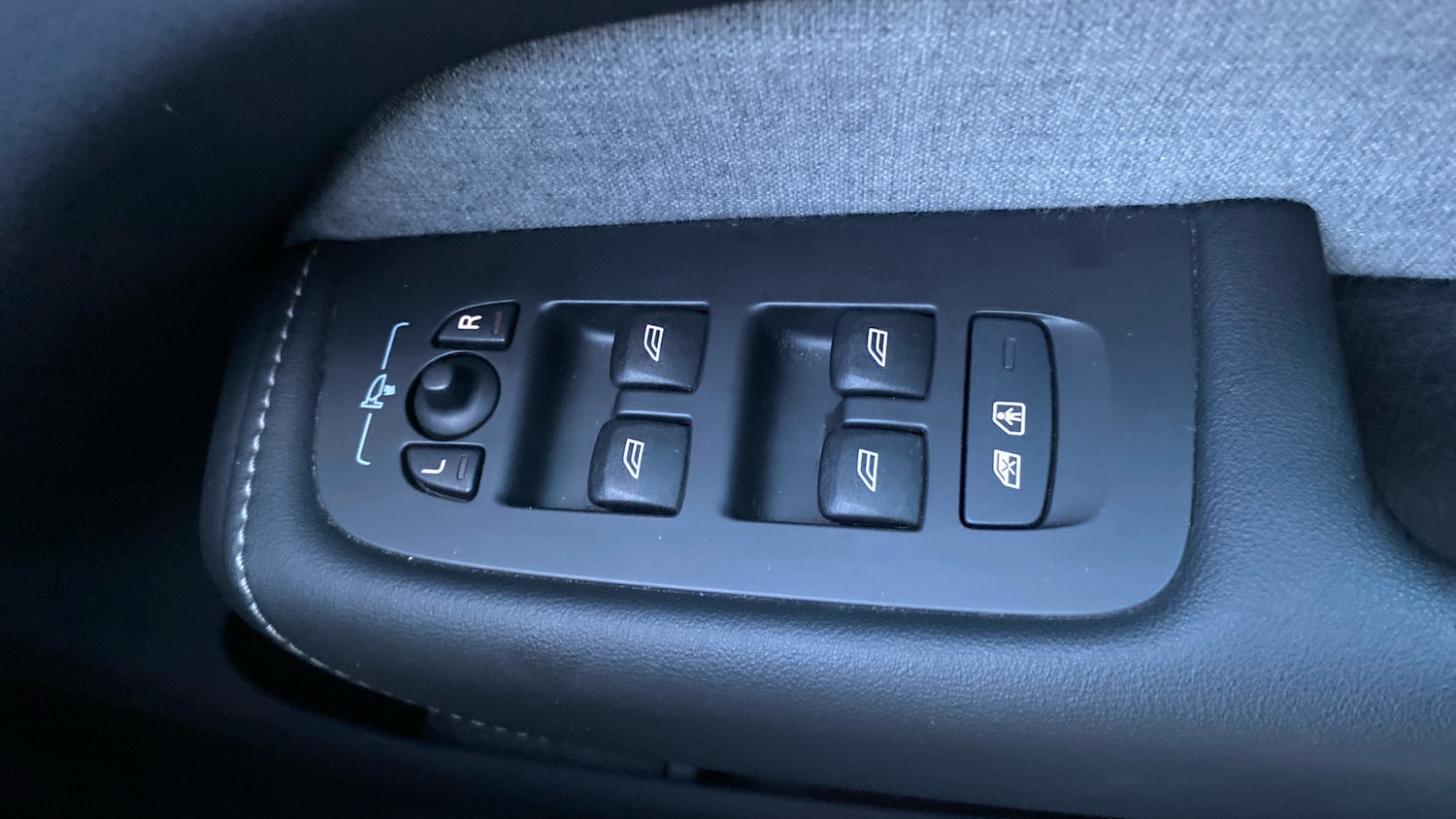 Used Volvo XC60 2023 for sale - 77435613: Photo 18