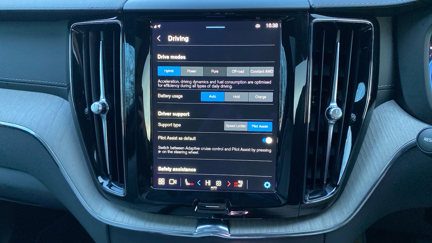 Used Volvo XC60 2023 for sale - 77435613: Photo 33