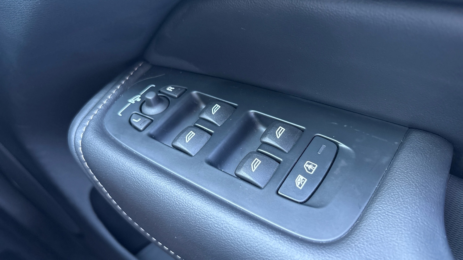 Used Volvo XC60 2025 for sale - 78004275: Photo 23