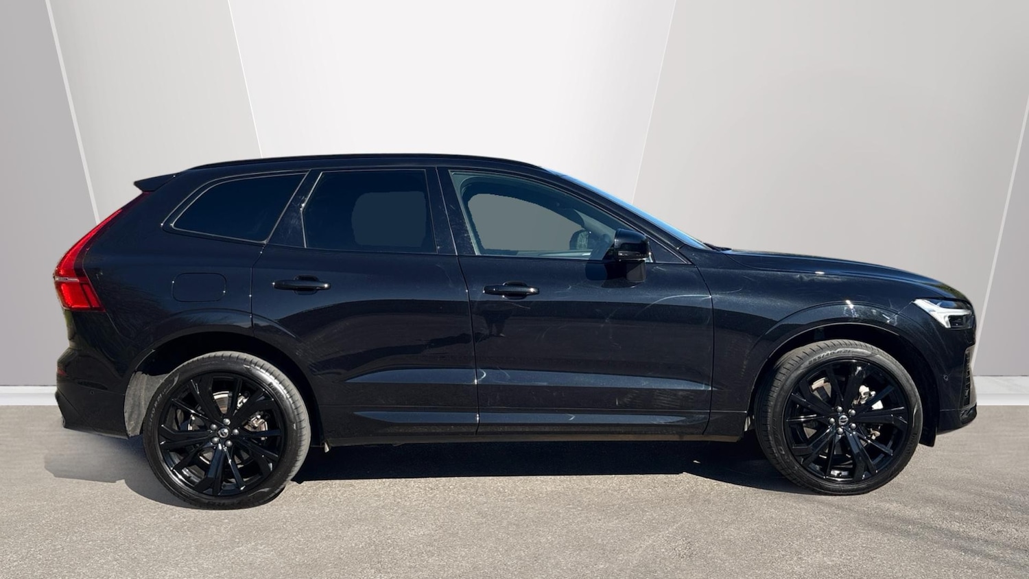 Used Volvo XC60 2025 for sale - 78004275: Photo 3