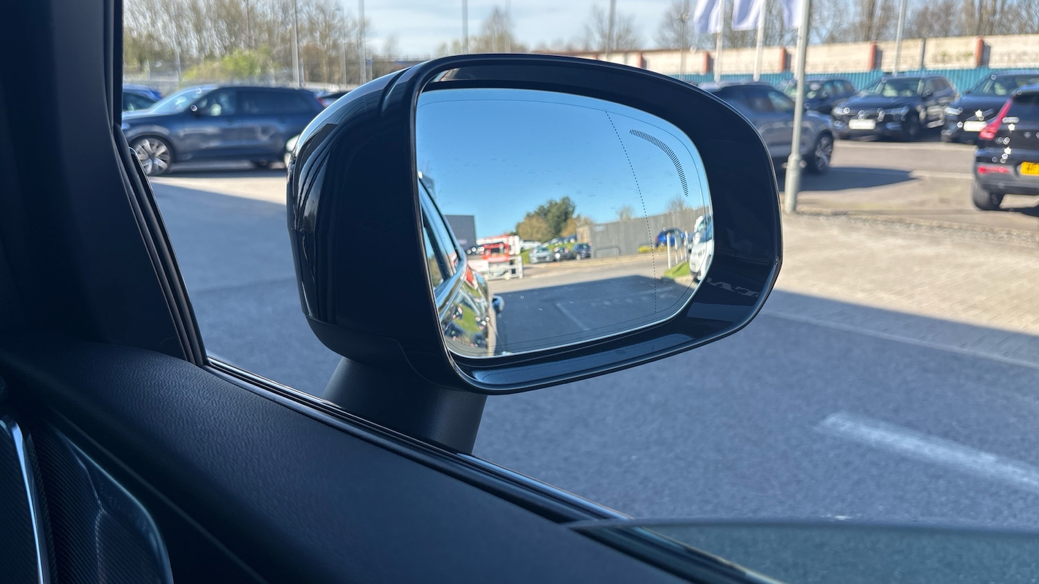 Used Volvo XC60 2025 for sale - 78004275: Photo 31