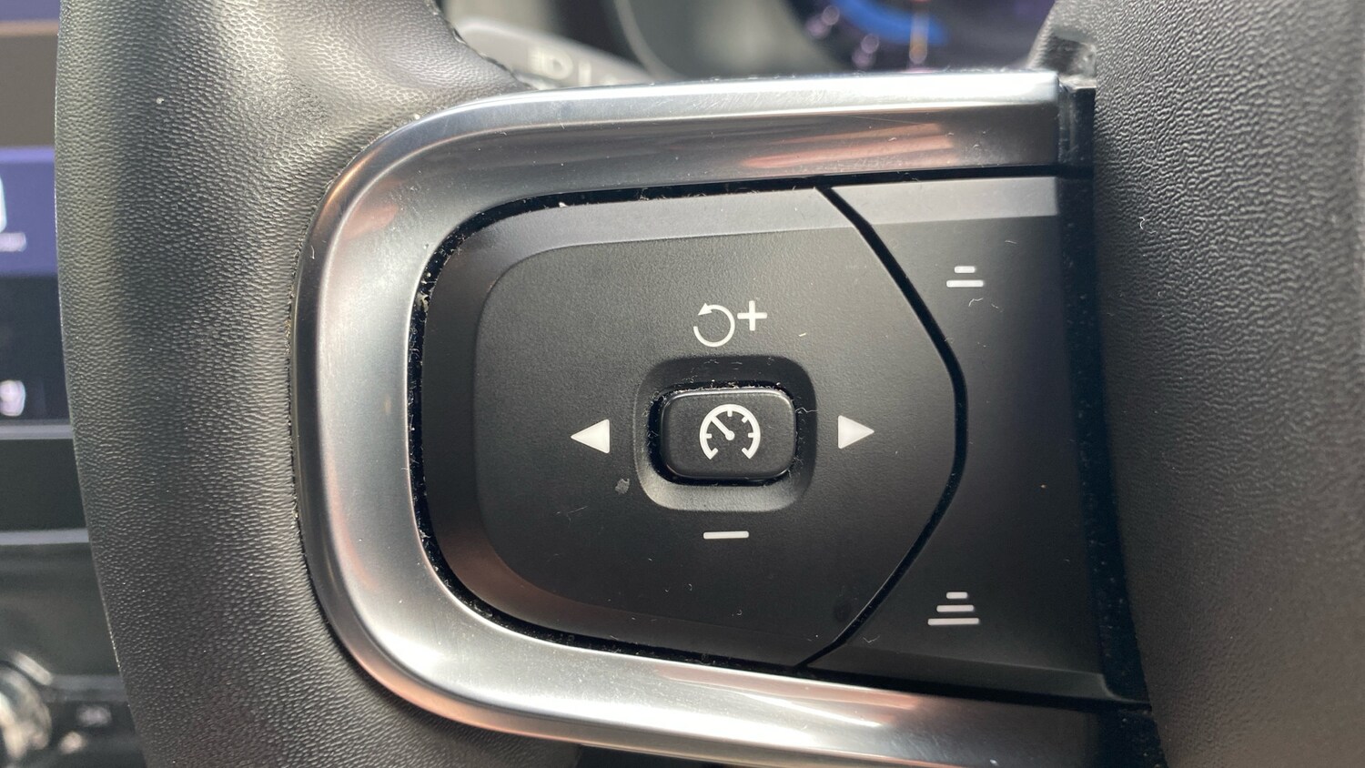 Used Volvo XC40 2022 for sale - 76653248: Photo 19