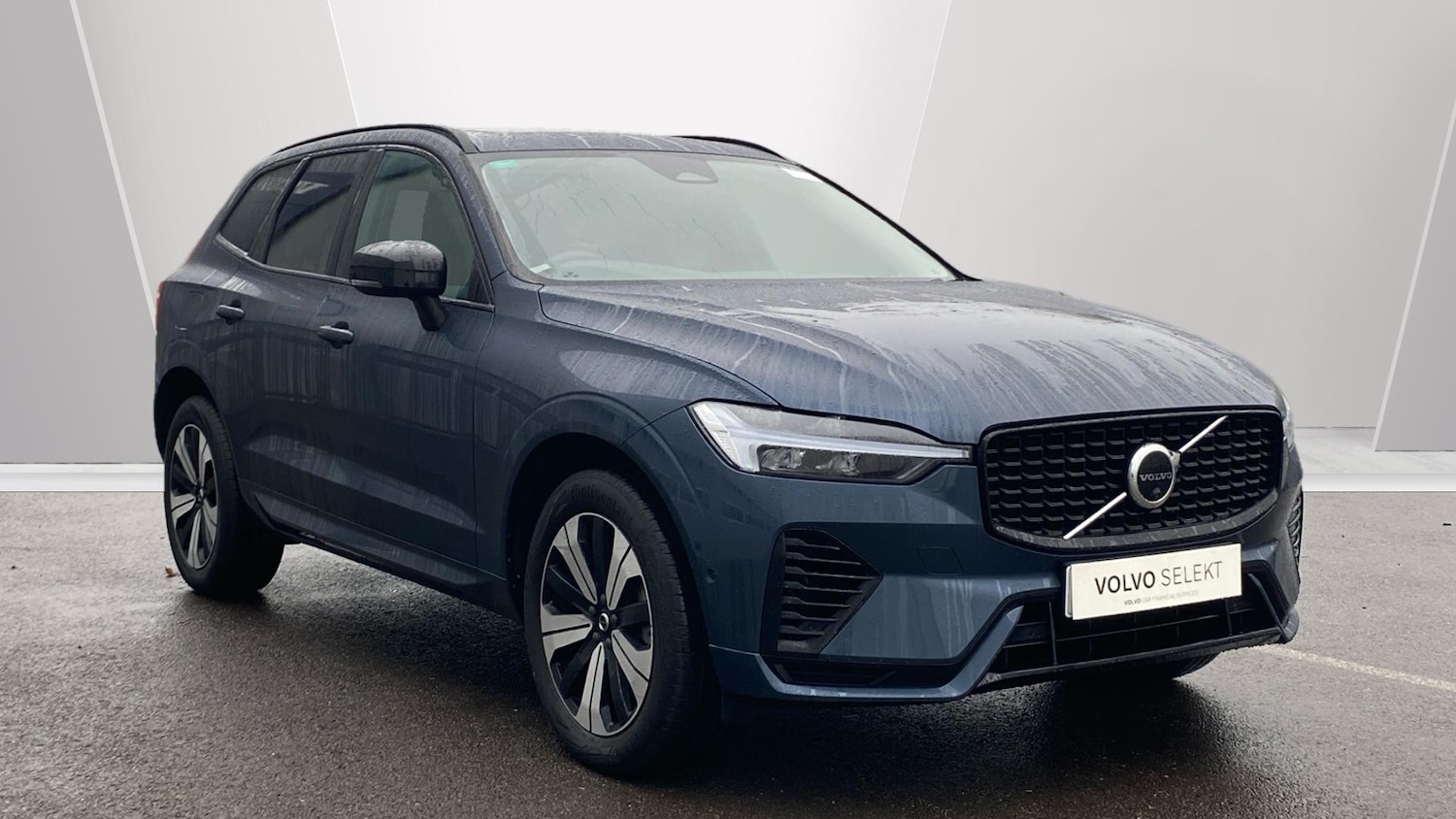 Used Volvo XC60 2023 for sale - 76653225: Photo 1