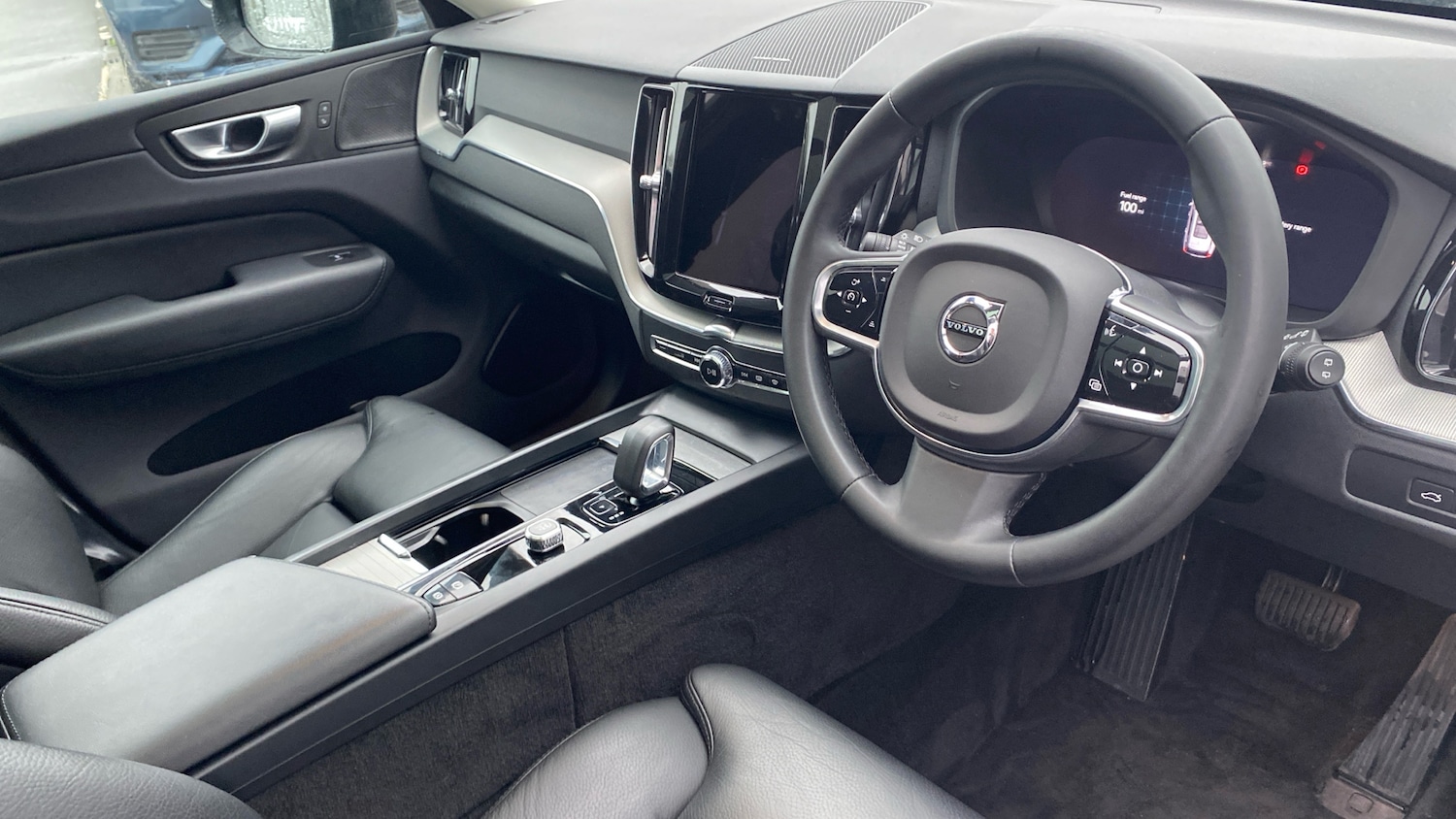 Used Volvo XC60 2023 for sale - 76653225: Photo 4