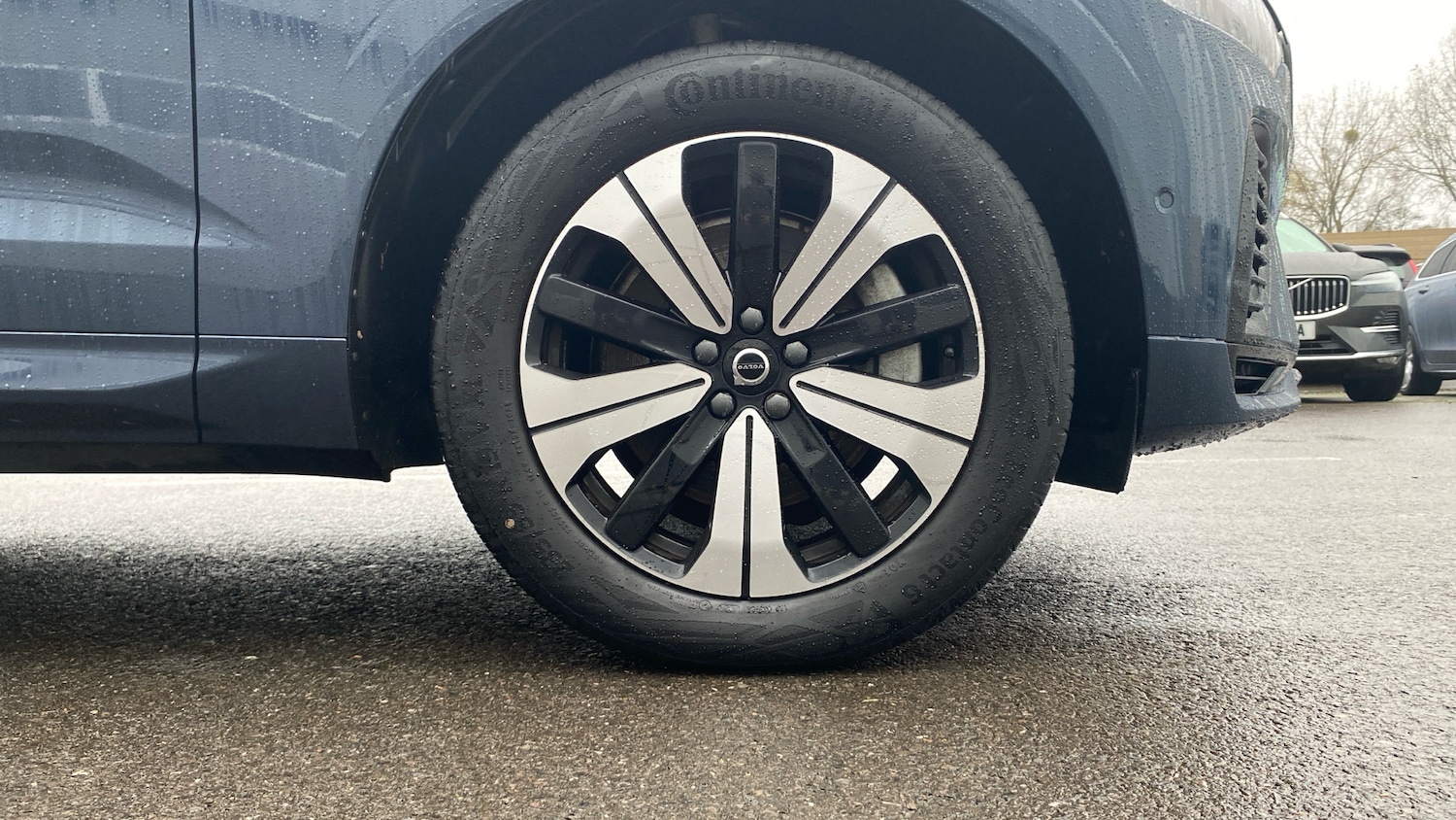 Used Volvo XC60 2023 for sale - 76653225: Photo 9