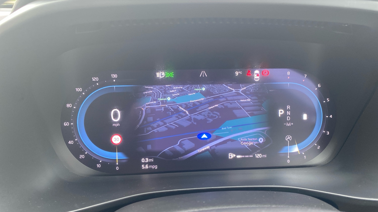 Used Volvo XC40 2023 for sale - 76963204: Photo 11