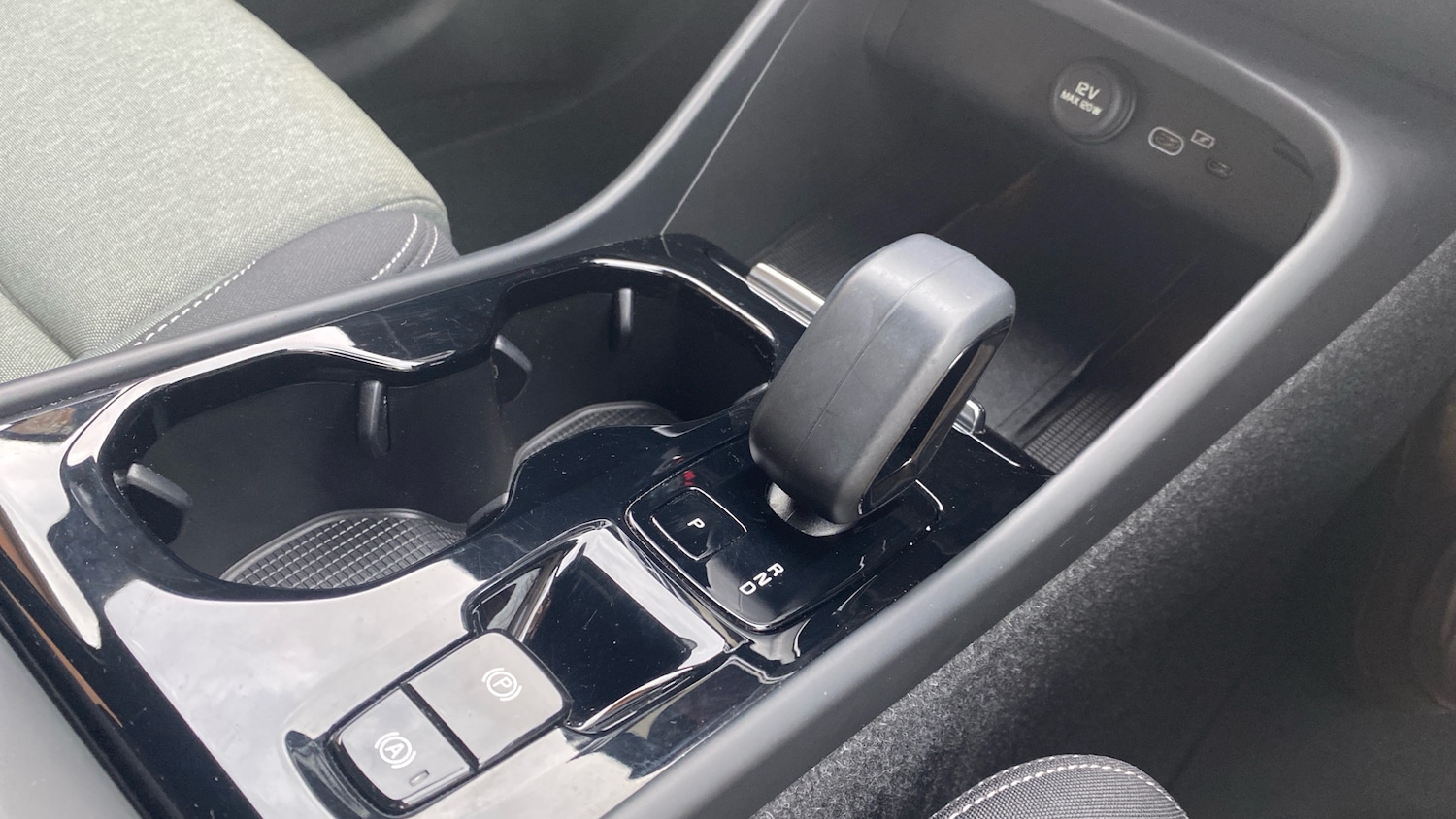 Used Volvo XC40 2023 for sale - 76963204: Photo 24