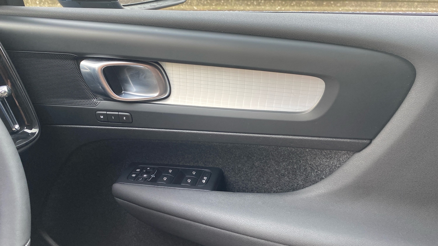 Used Volvo XC40 2023 for sale - 76963204: Photo 27