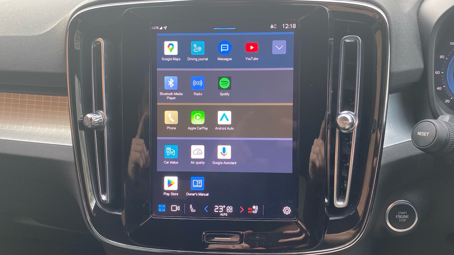 Used Volvo XC40 2023 for sale - 76963204: Photo 30