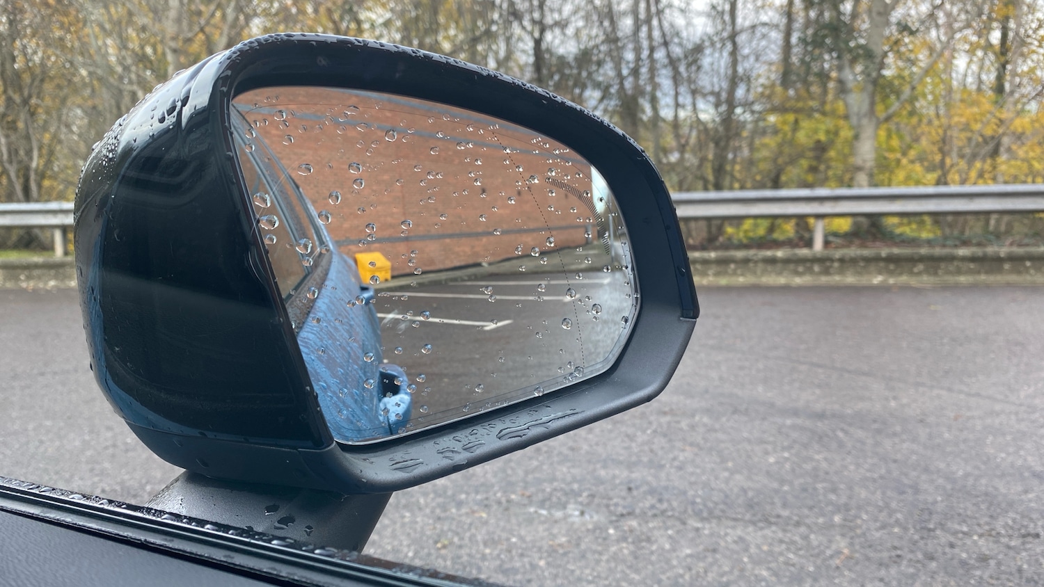 Used Volvo XC40 2023 for sale - 76963204: Photo 33