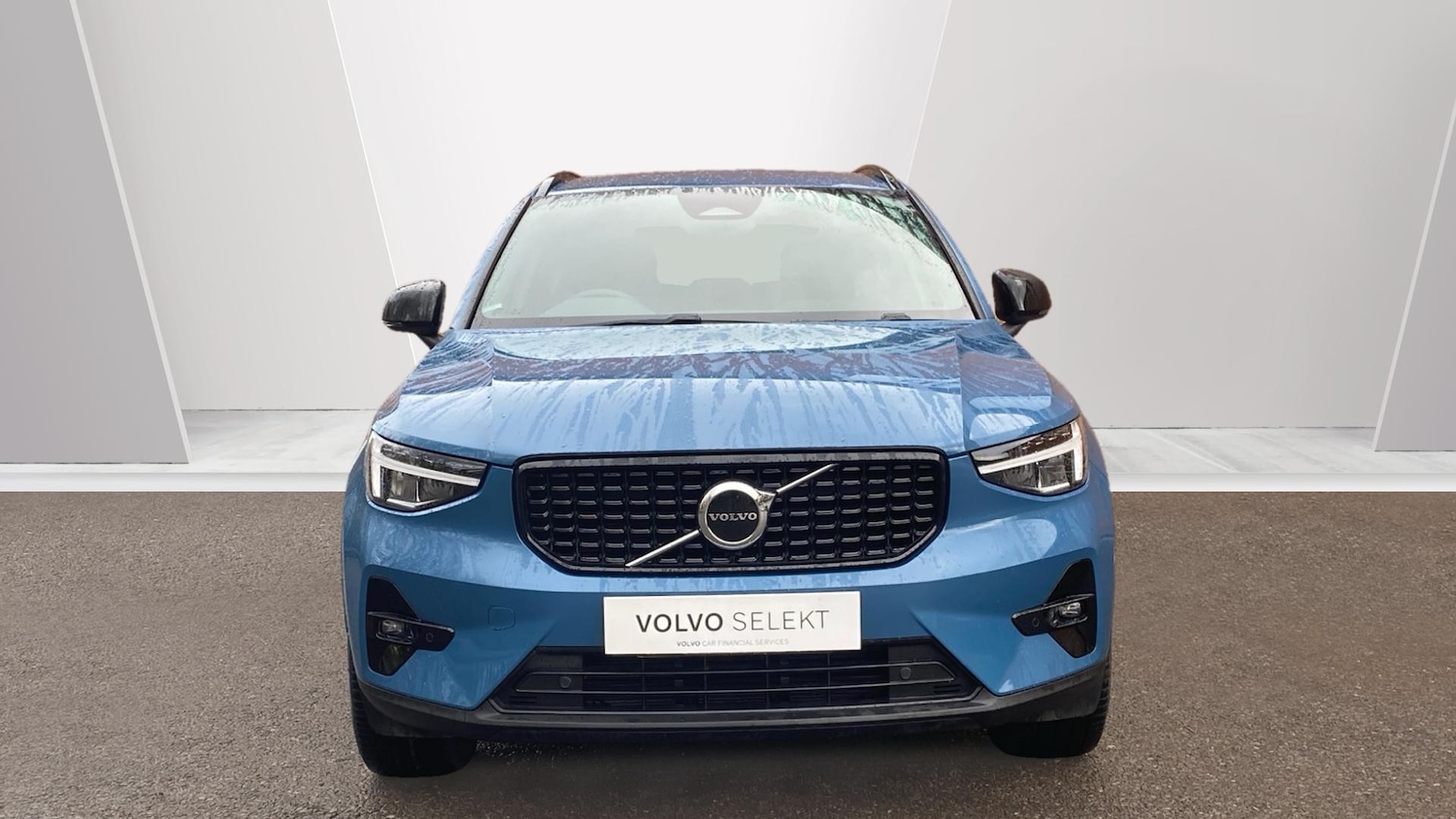 Used Volvo XC40 2023 for sale - 76963204: Photo 8