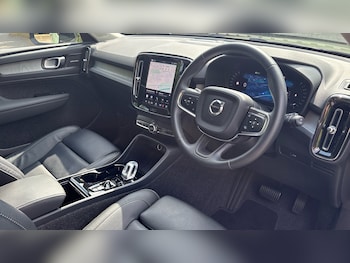 Used Volvo XC40 2025 for sale - 78701430: Photo