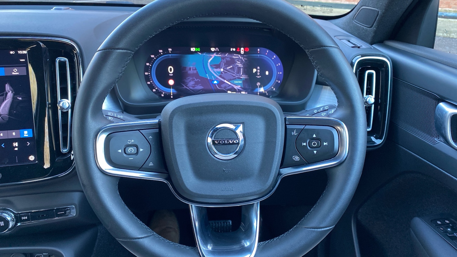 Used Volvo XC40 2022 for sale - 77184801: Photo 10