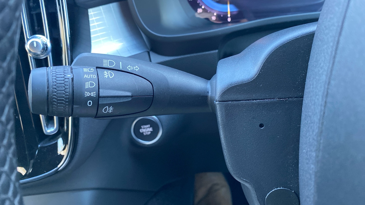 Used Volvo XC40 2022 for sale - 77184801: Photo 17