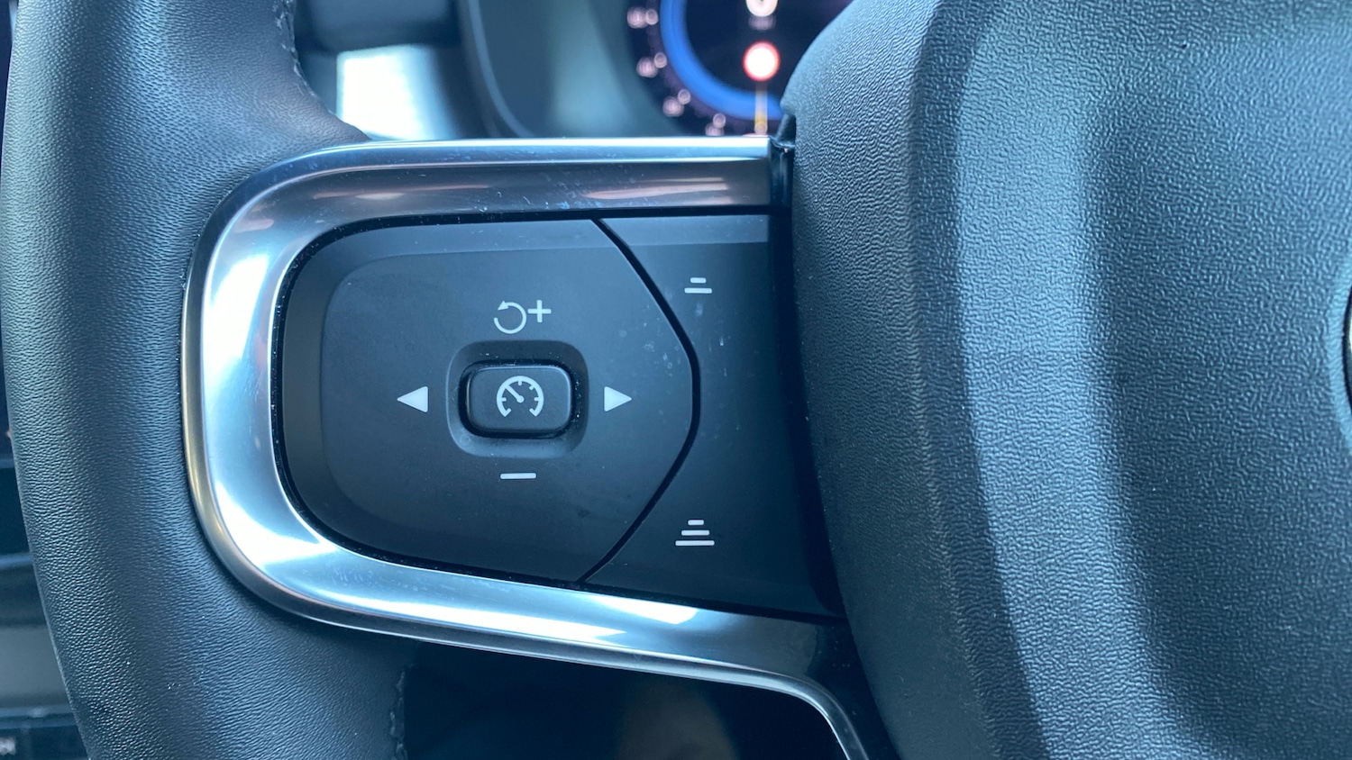 Used Volvo XC40 2022 for sale - 77184801: Photo 18