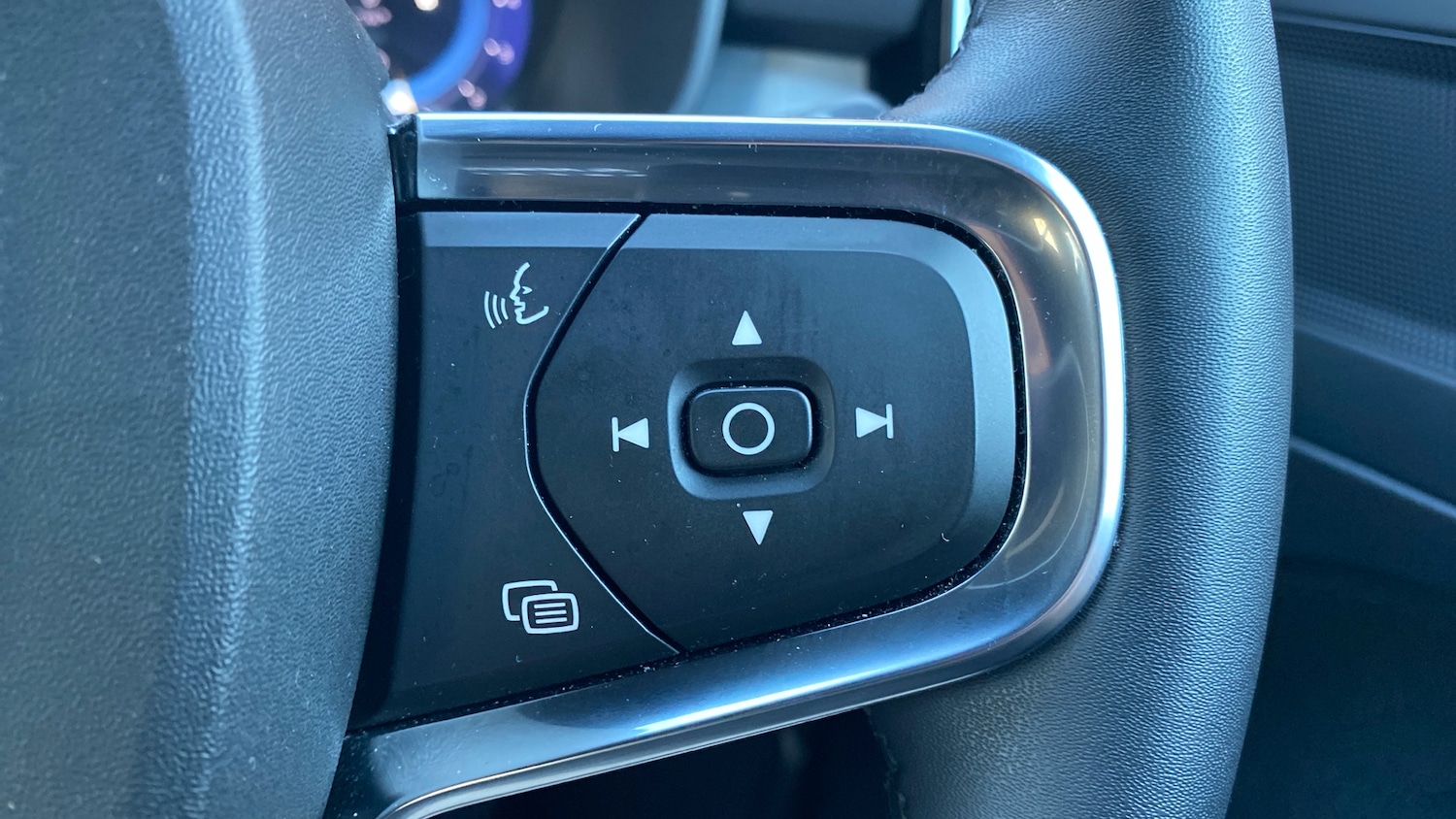 Used Volvo XC40 2022 for sale - 77184801: Photo 19