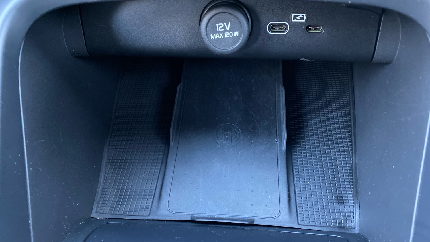 Used Volvo XC40 2022 for sale - 77184801: Photo 34