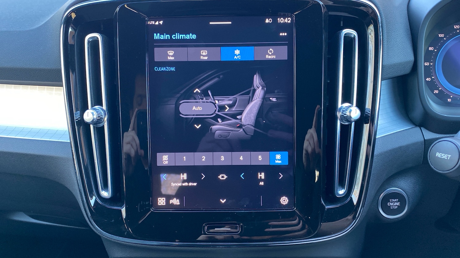 Used Volvo XC40 2022 for sale - 77184801: Photo 35