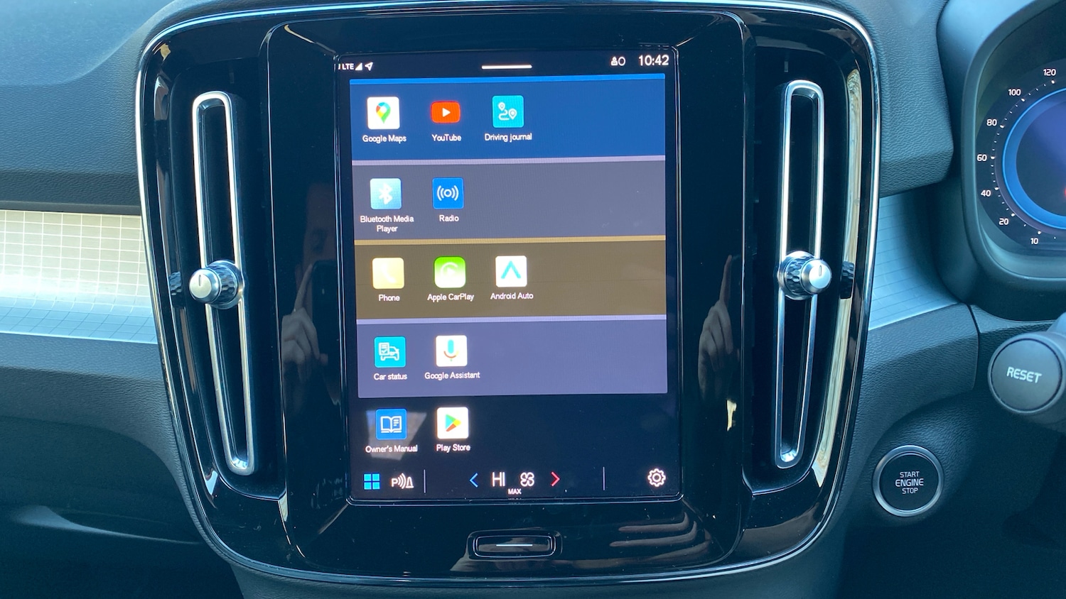 Used Volvo XC40 2022 for sale - 77184801: Photo 36