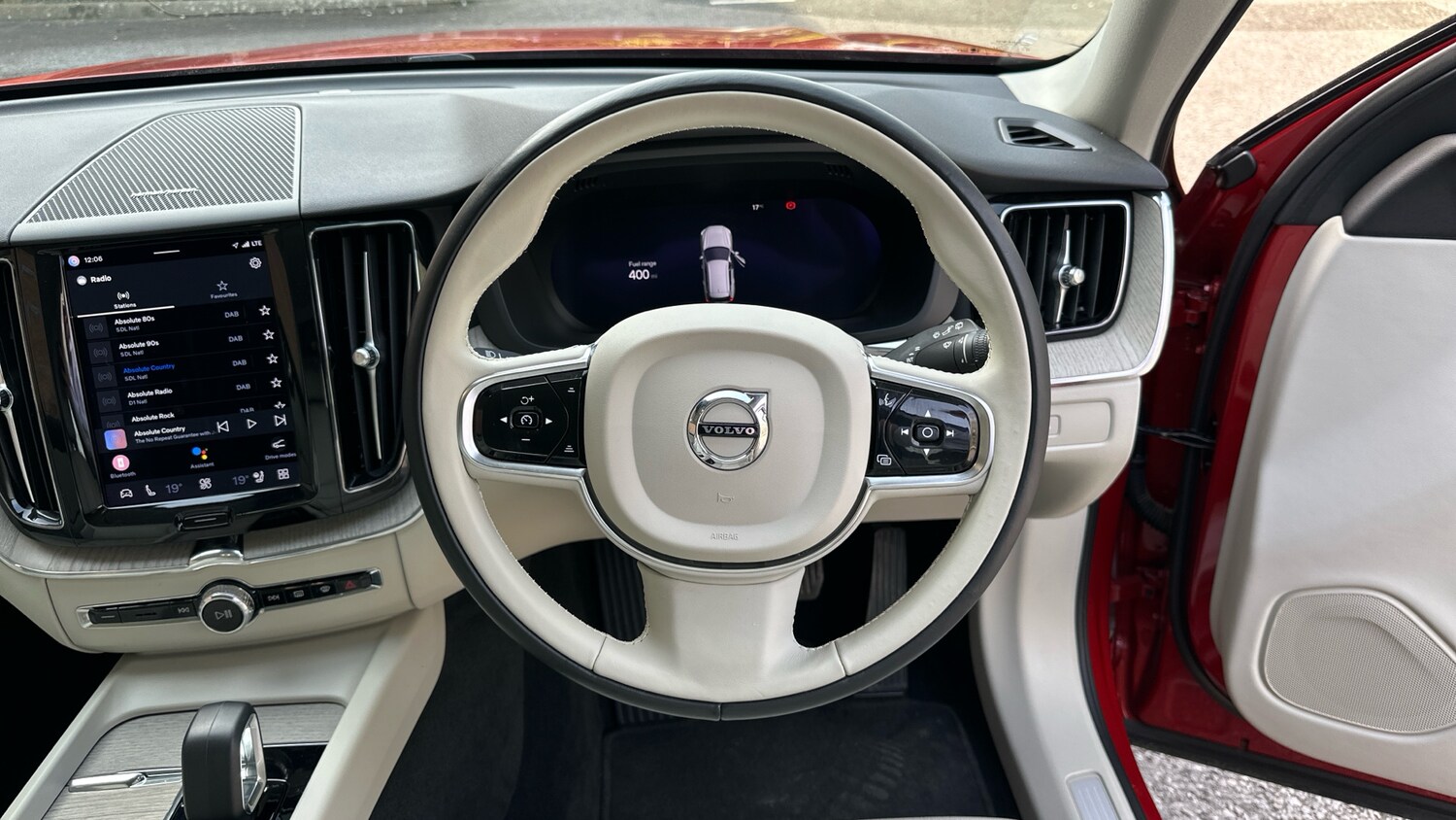 Used Volvo XC60 2022 for sale - 77983859: Photo 10