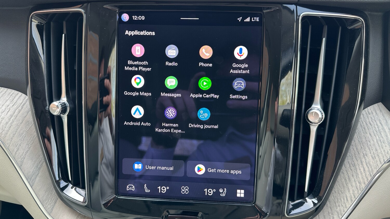 Used Volvo XC60 2022 for sale - 77983859: Photo 12