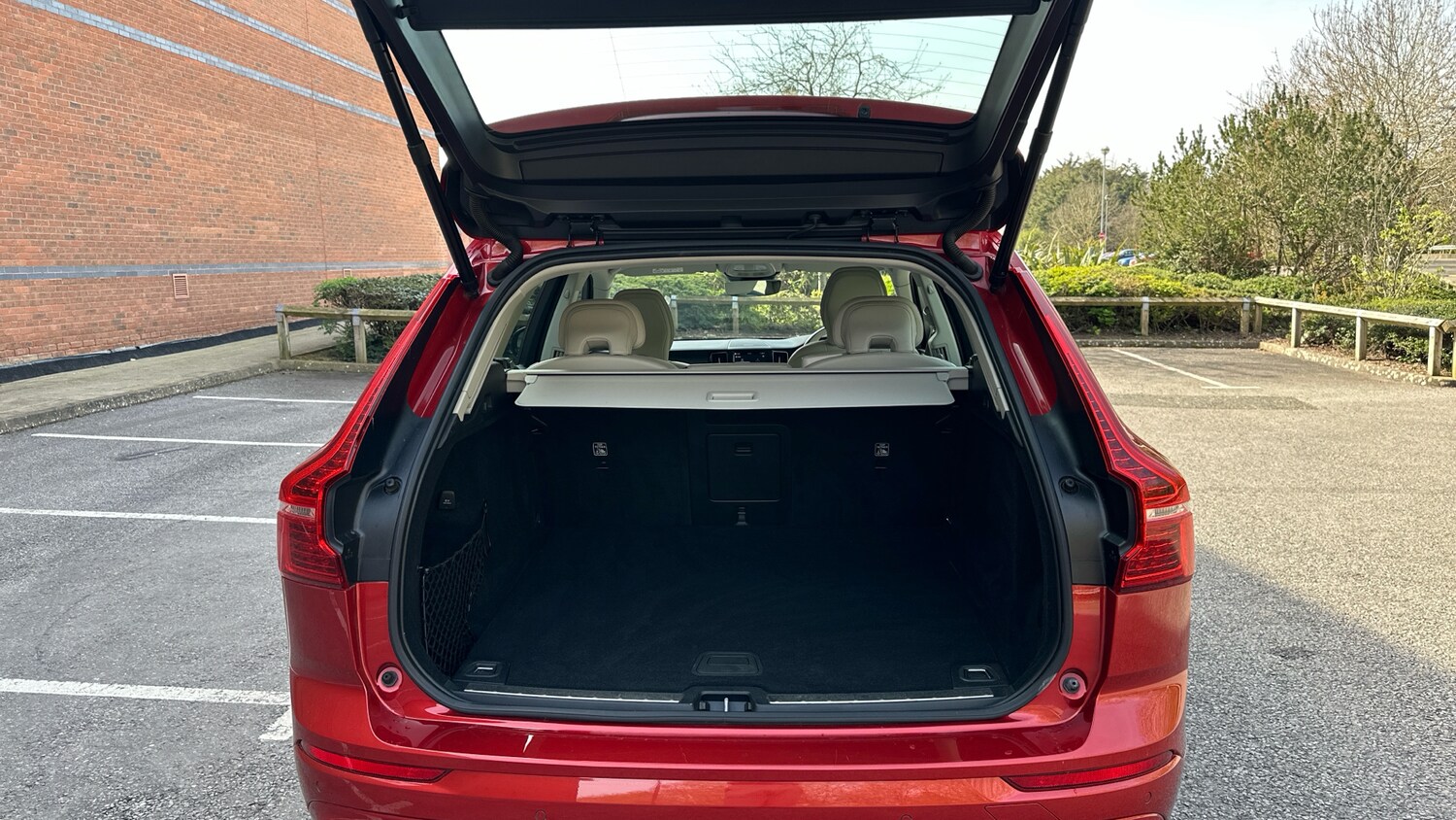 Used Volvo XC60 2022 for sale - 77983859: Photo 13