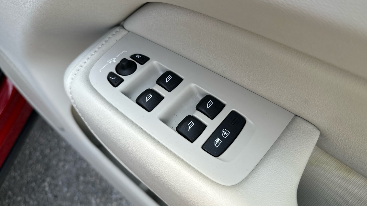 Used Volvo XC60 2022 for sale - 77983859: Photo 22