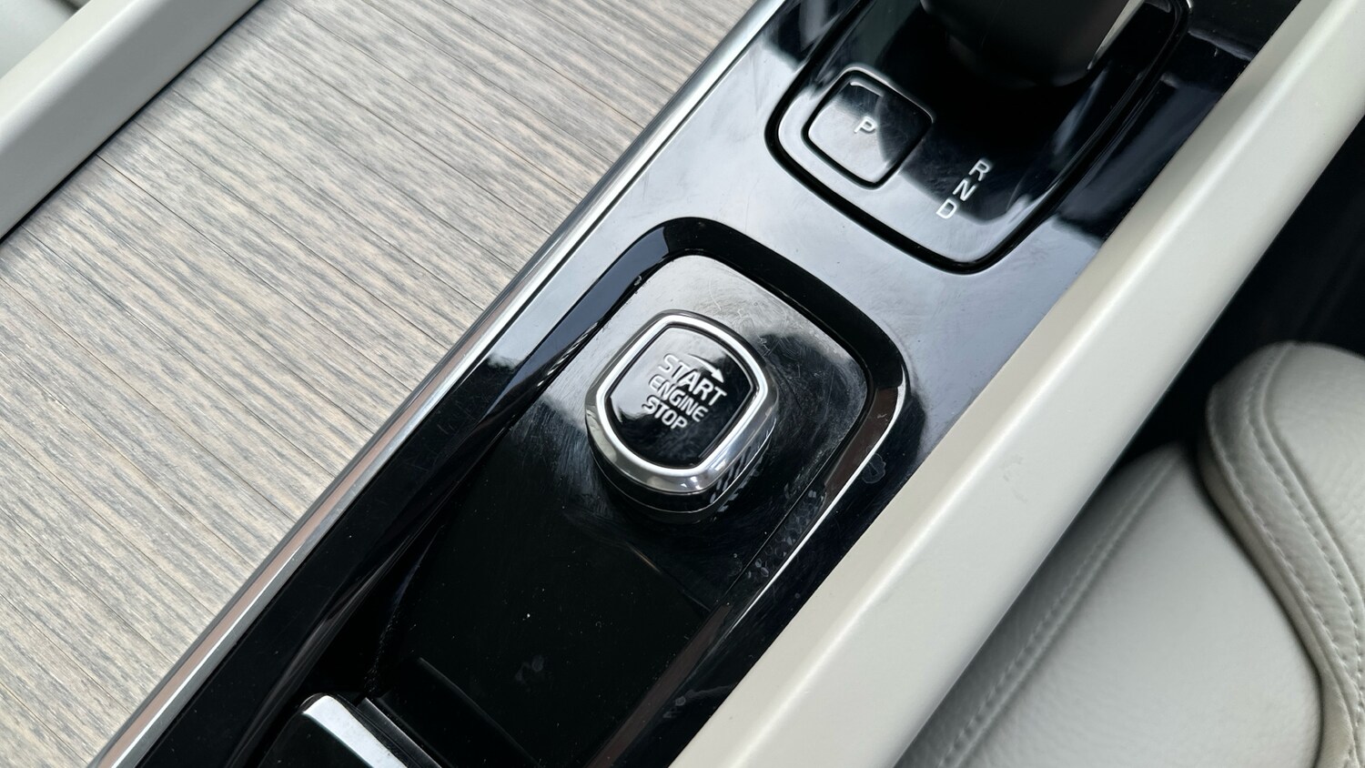 Used Volvo XC60 2022 for sale - 77983859: Photo 25