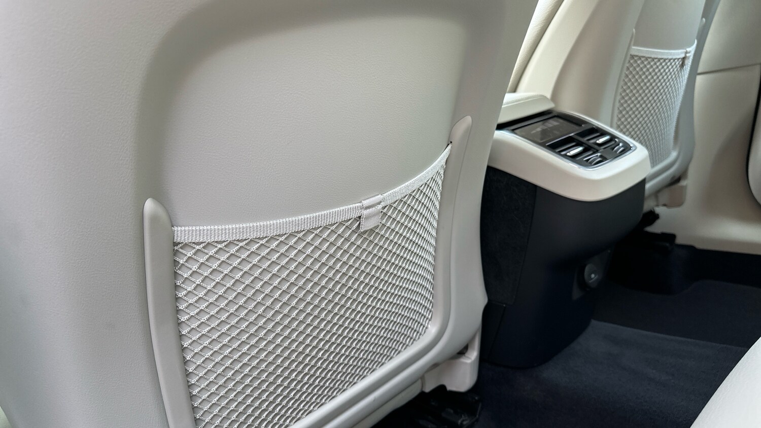 Used Volvo XC60 2022 for sale - 77983859: Photo 45