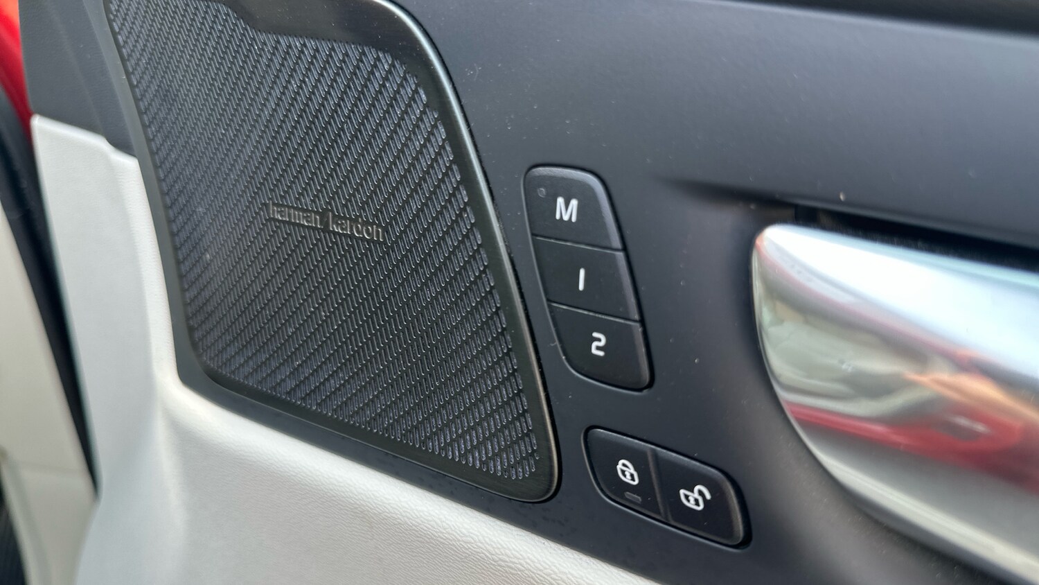 Used Volvo XC60 2022 for sale - 77983859: Photo 46