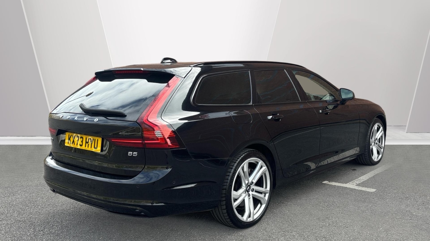 Used Volvo V90 2023 for sale - 78081612: Photo 2