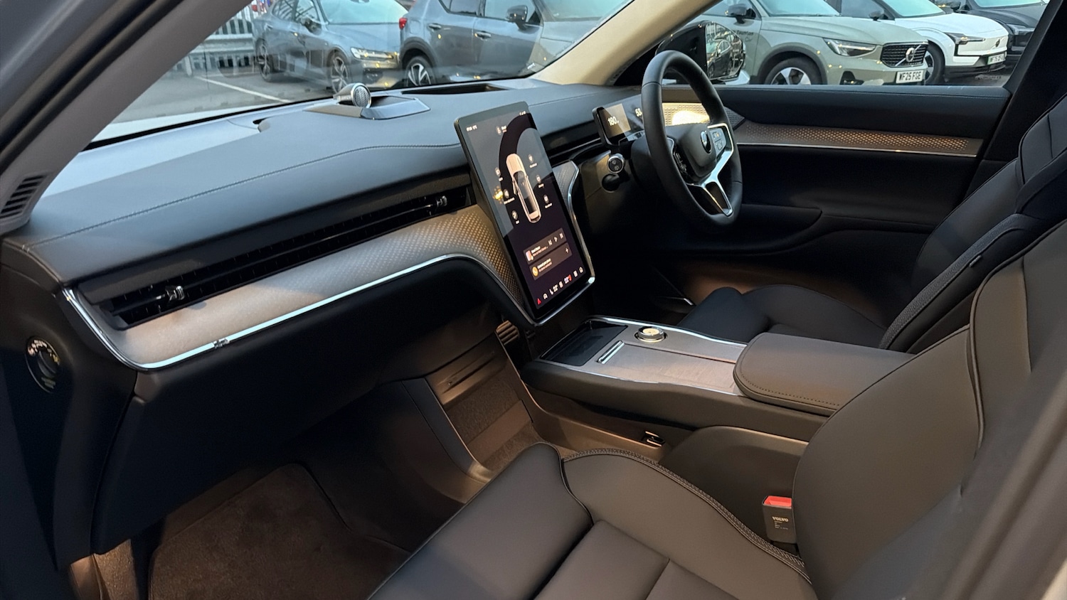 Used Volvo EX90 2025 for sale - 76653201: Photo 4