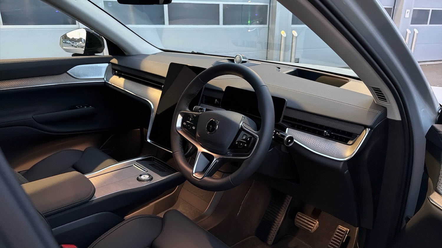 Used Volvo EX90 2025 for sale - 76653201: Photo 5