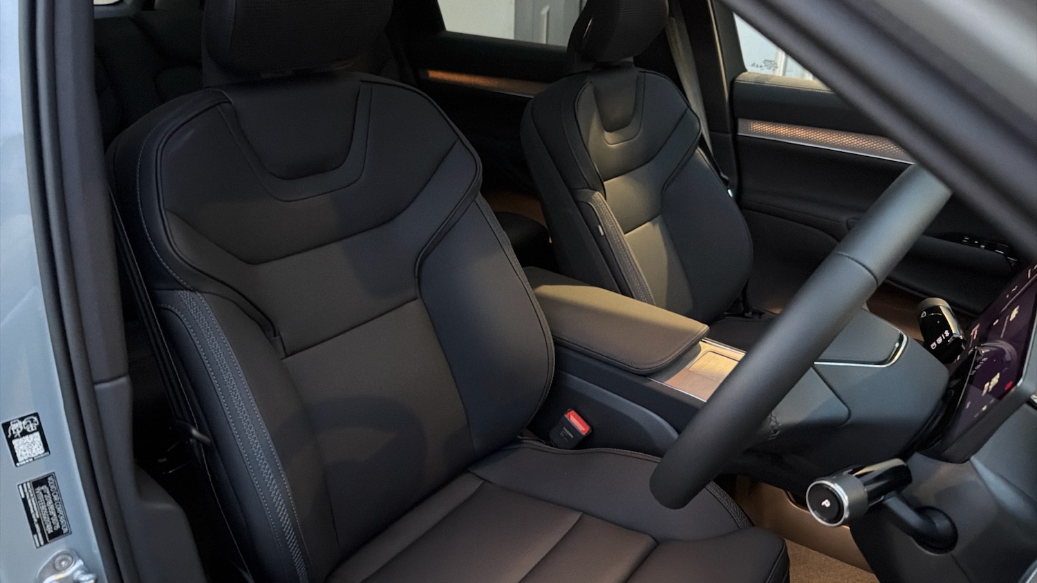 Used Volvo EX90 2025 for sale - 76653201: Photo 9