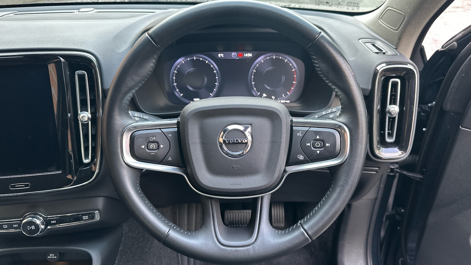 Used Volvo XC40 2020 for sale - 77171074: Photo 10