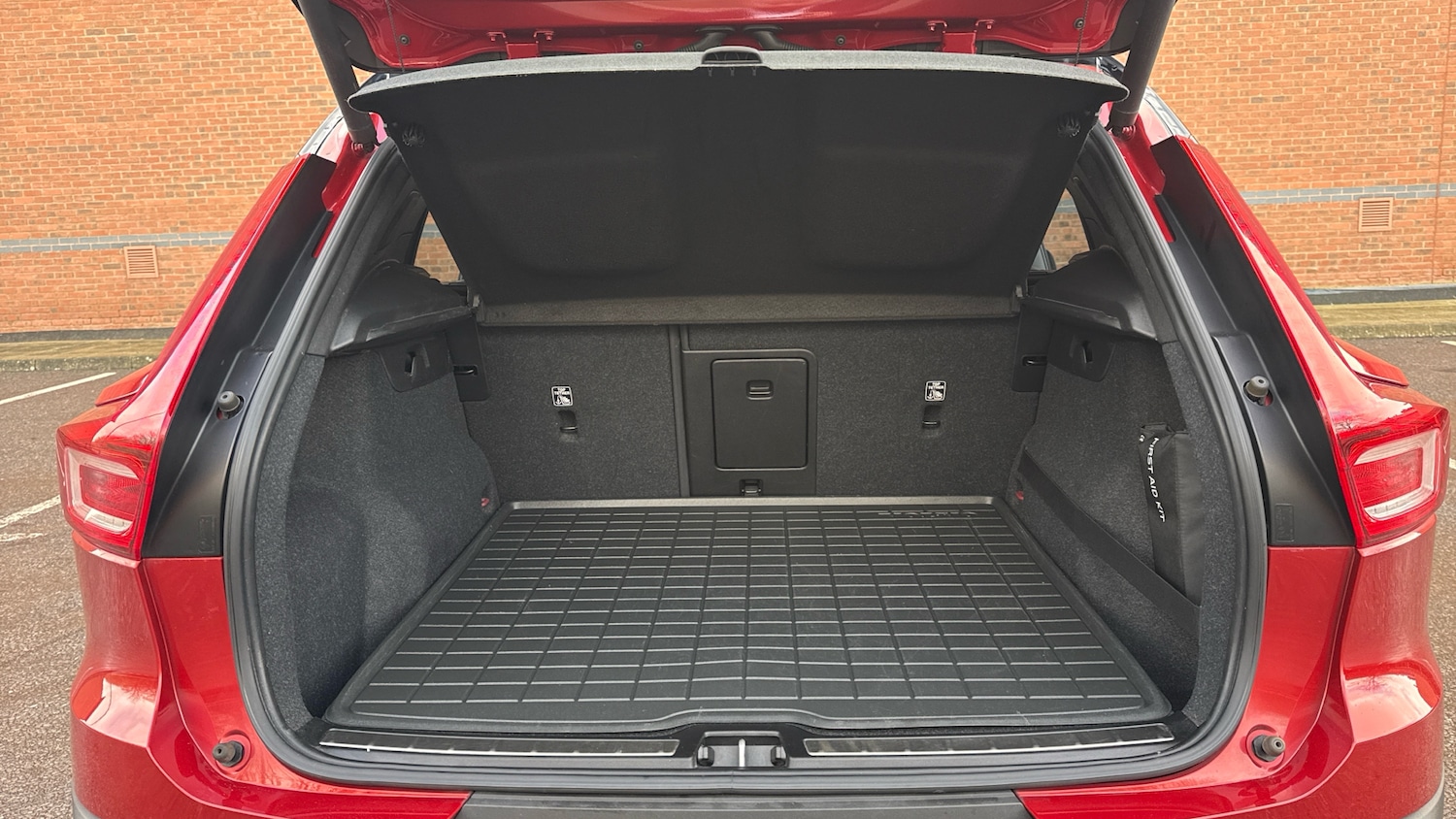 Used Volvo XC40 2019 for sale - 77581936: Photo 13