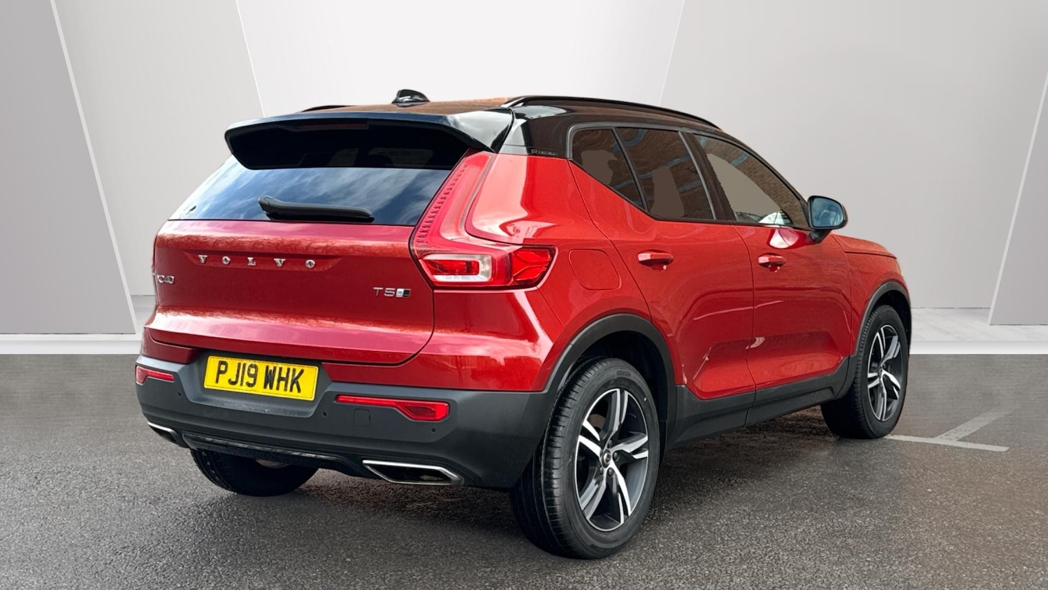 Used Volvo XC40 2019 for sale - 77581936: Photo 2