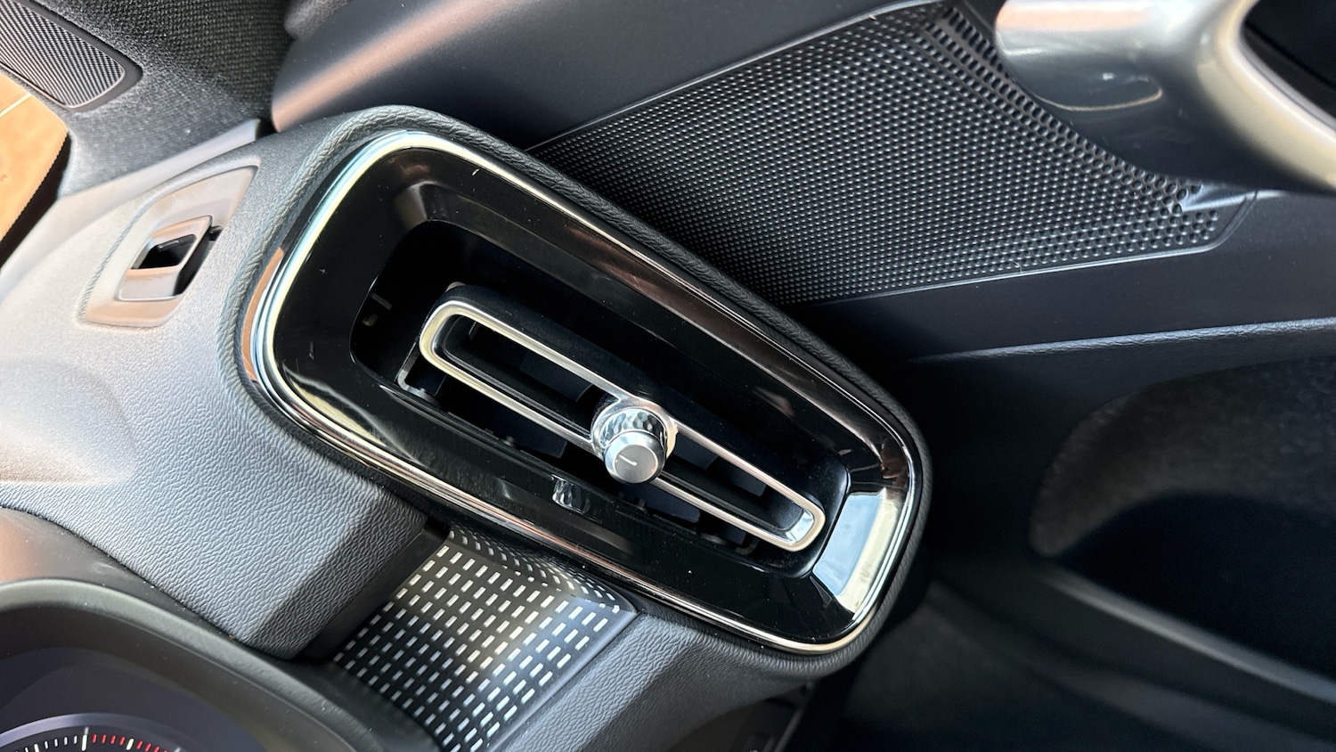 Used Volvo XC40 2019 for sale - 77581936: Photo 30